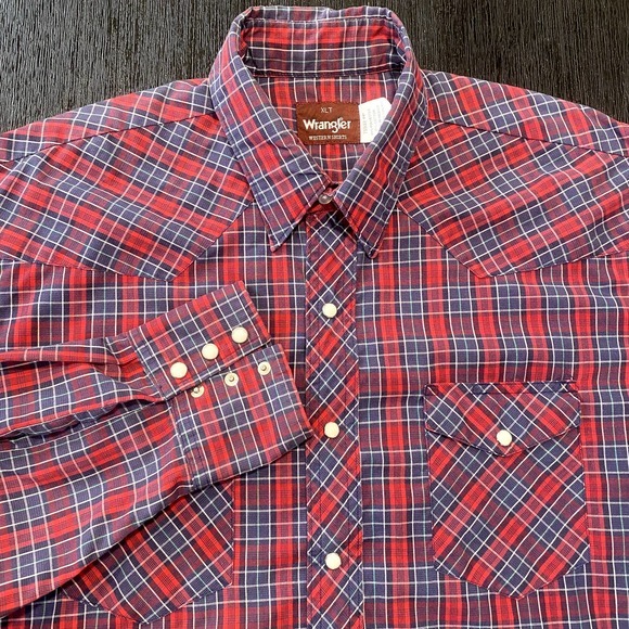 Wrangler Men - Classic Button Down (Red Plaid) 112344295